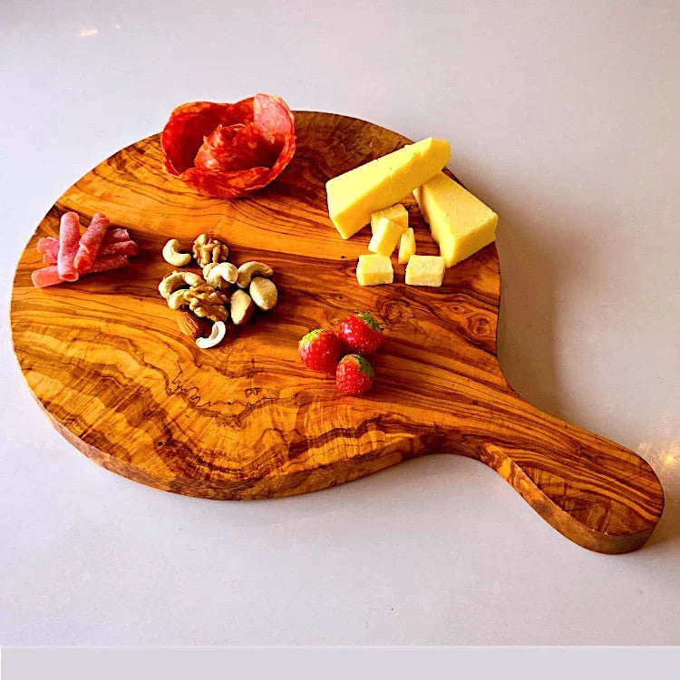 Olive wood round pizza board with – handcrafted, natural design