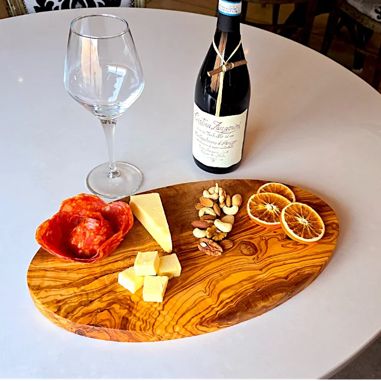Olive wood unnamed product – handcrafted, natural design