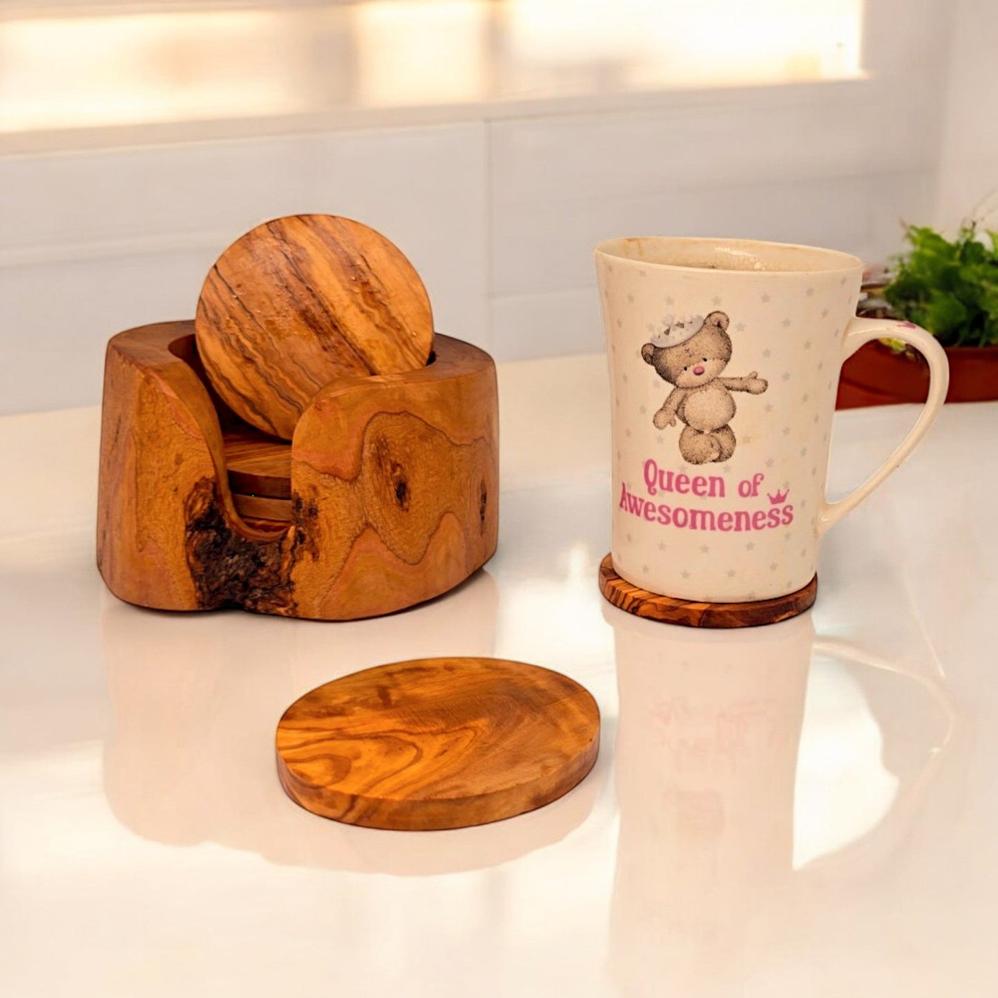 Olive Wood Coaster Set of 6 in Holder 12 cm