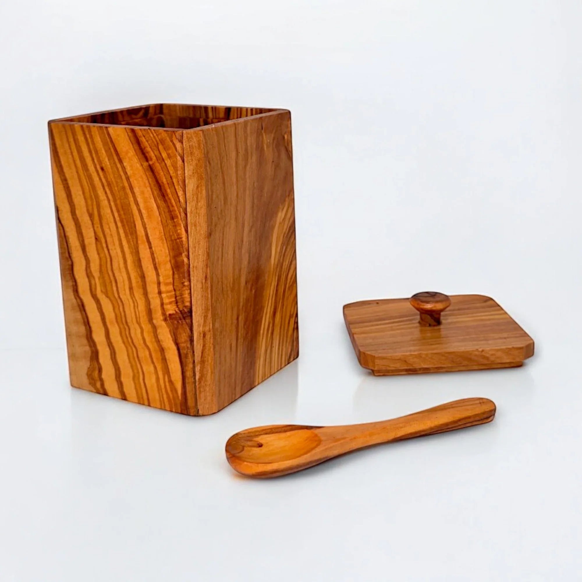 Spice container – handcrafted and natural design
