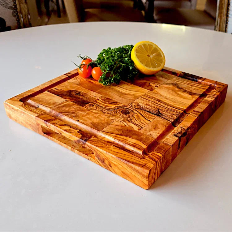 Olive wood unnamed product – handcrafted, natural design