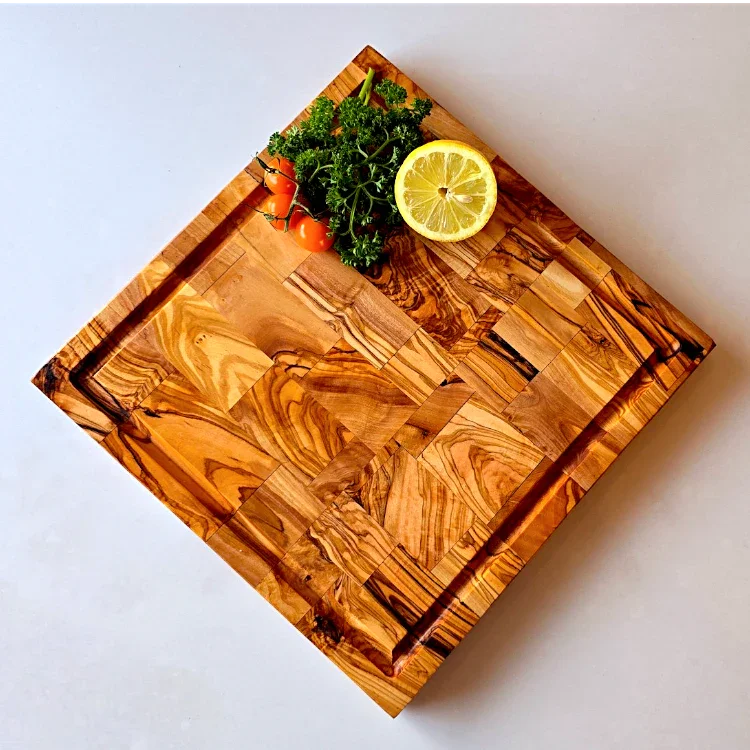 Olive wood unnamed product – handcrafted, natural design