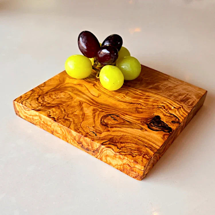 Olive wood unnamed product – handcrafted, natural design