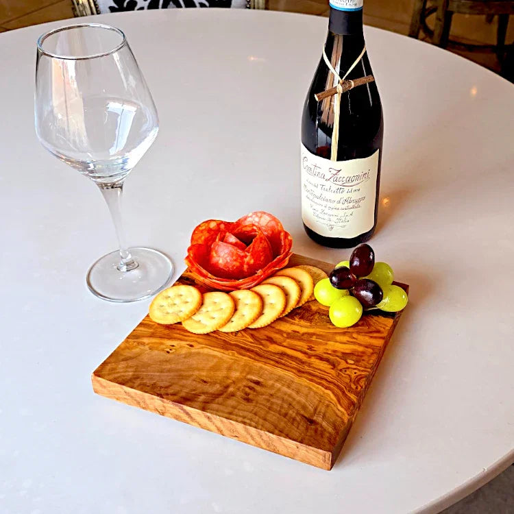 Olive wood unnamed product – handcrafted, natural design