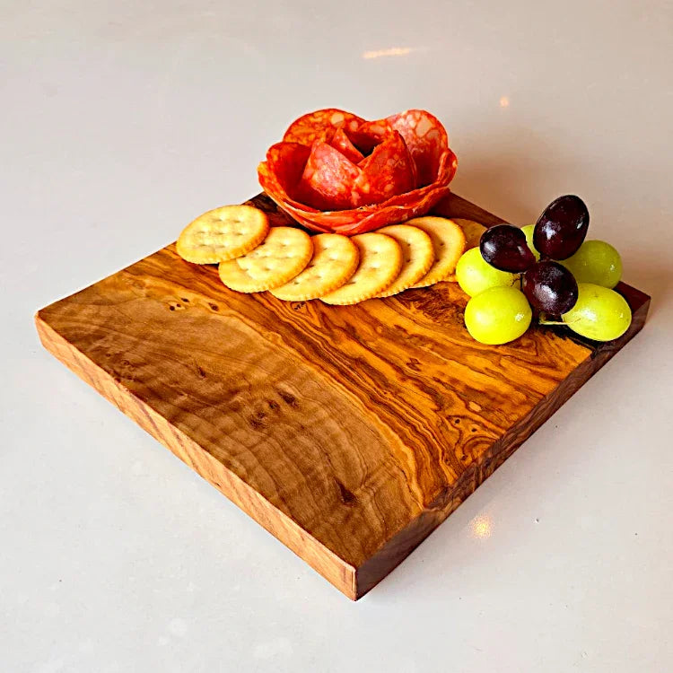 Olive wood square chopping board – handcrafted, natural design