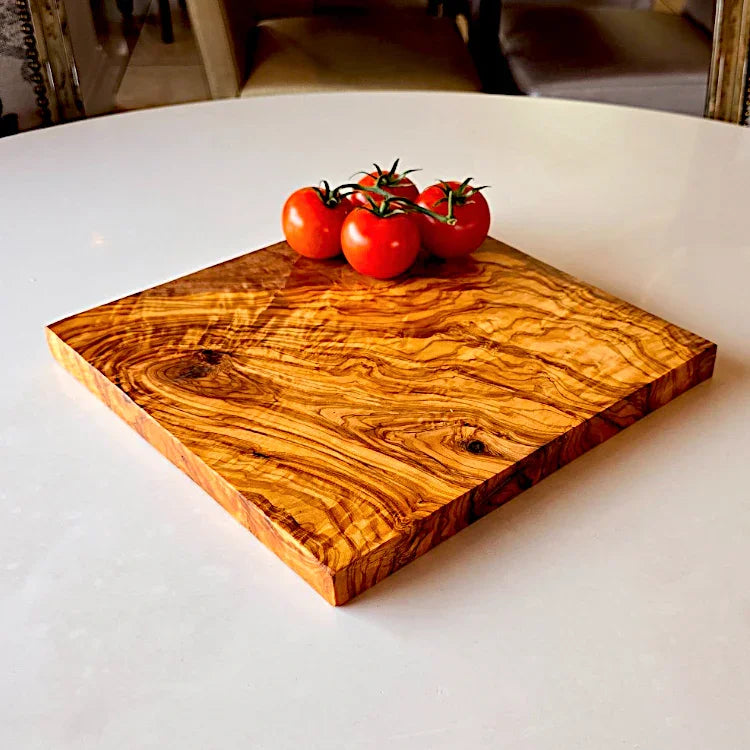 Olive wood unnamed product – handcrafted, natural design