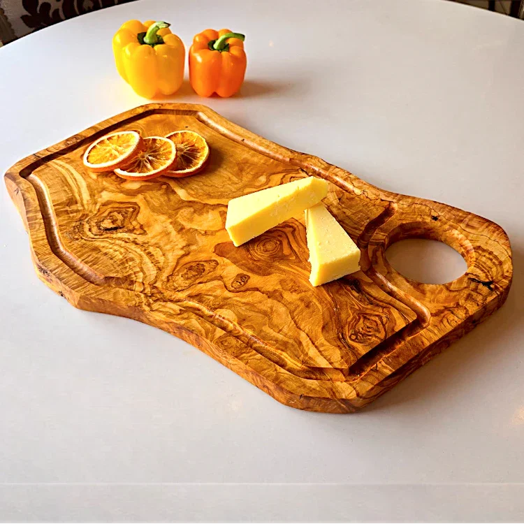 Olive wood unnamed product – handcrafted, natural design