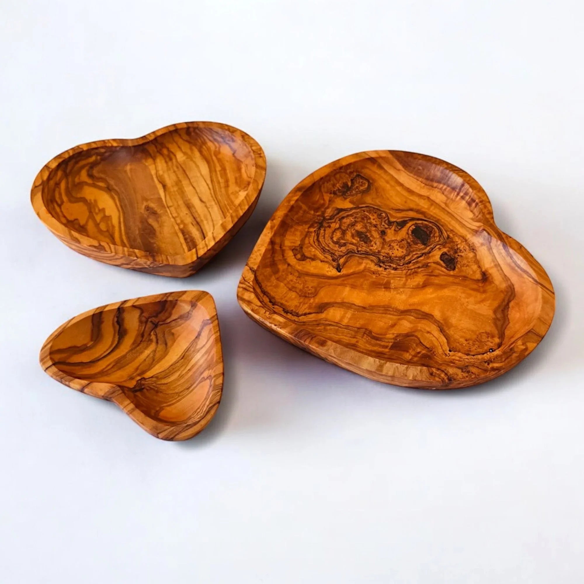 Olive wood unnamed product – handcrafted, natural design