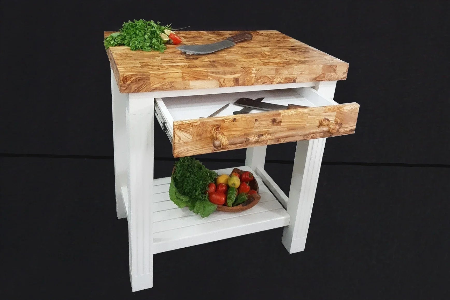 Olive wood unnamed product – handcrafted, natural design