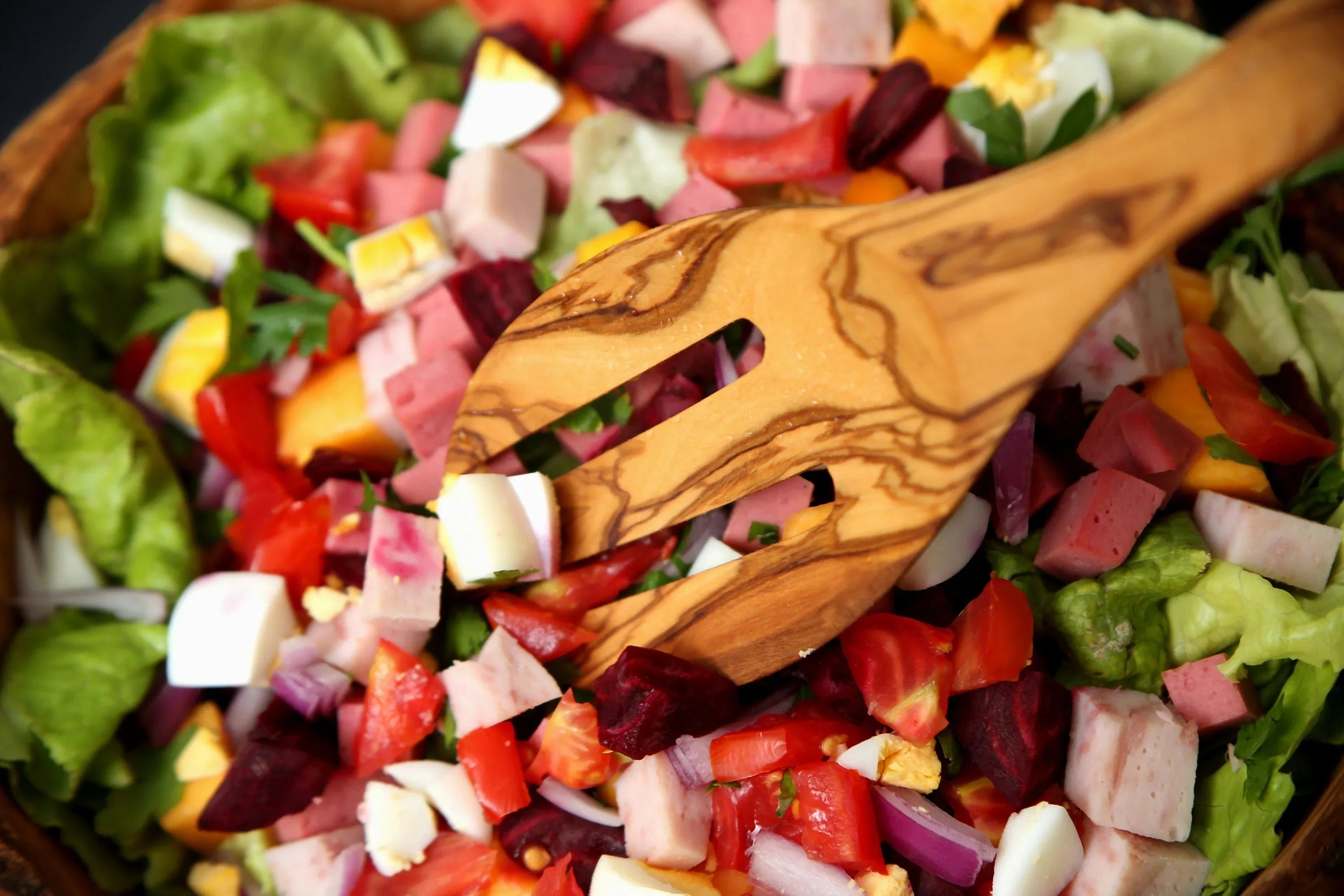 Olive wood unnamed product – handcrafted, natural design