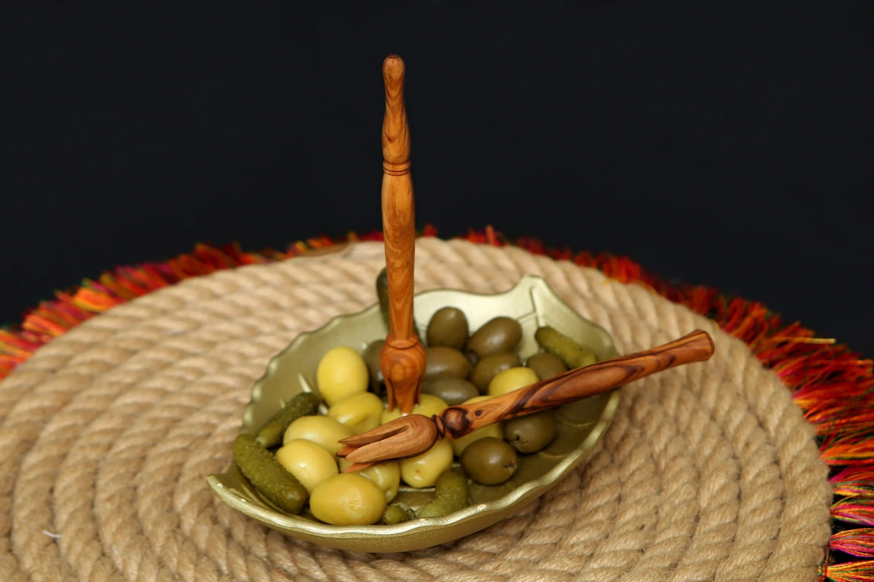 Olive wood unnamed product – handcrafted, natural design