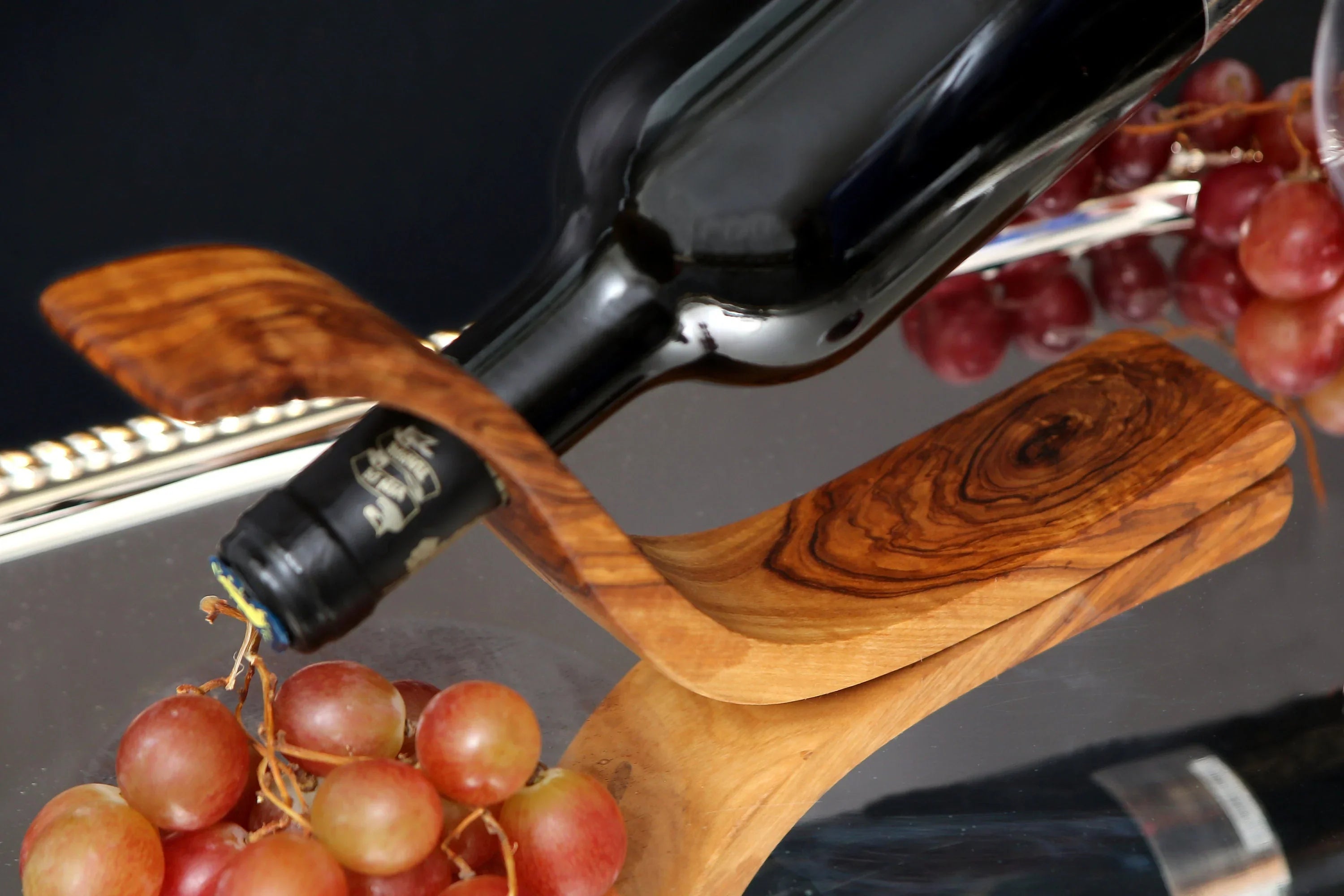 Olive wood unnamed product – handcrafted, natural design