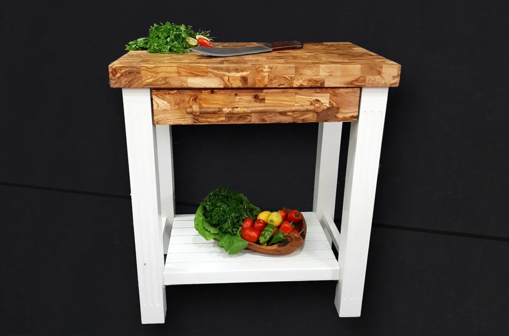 Olive wood unnamed product – handcrafted, natural design