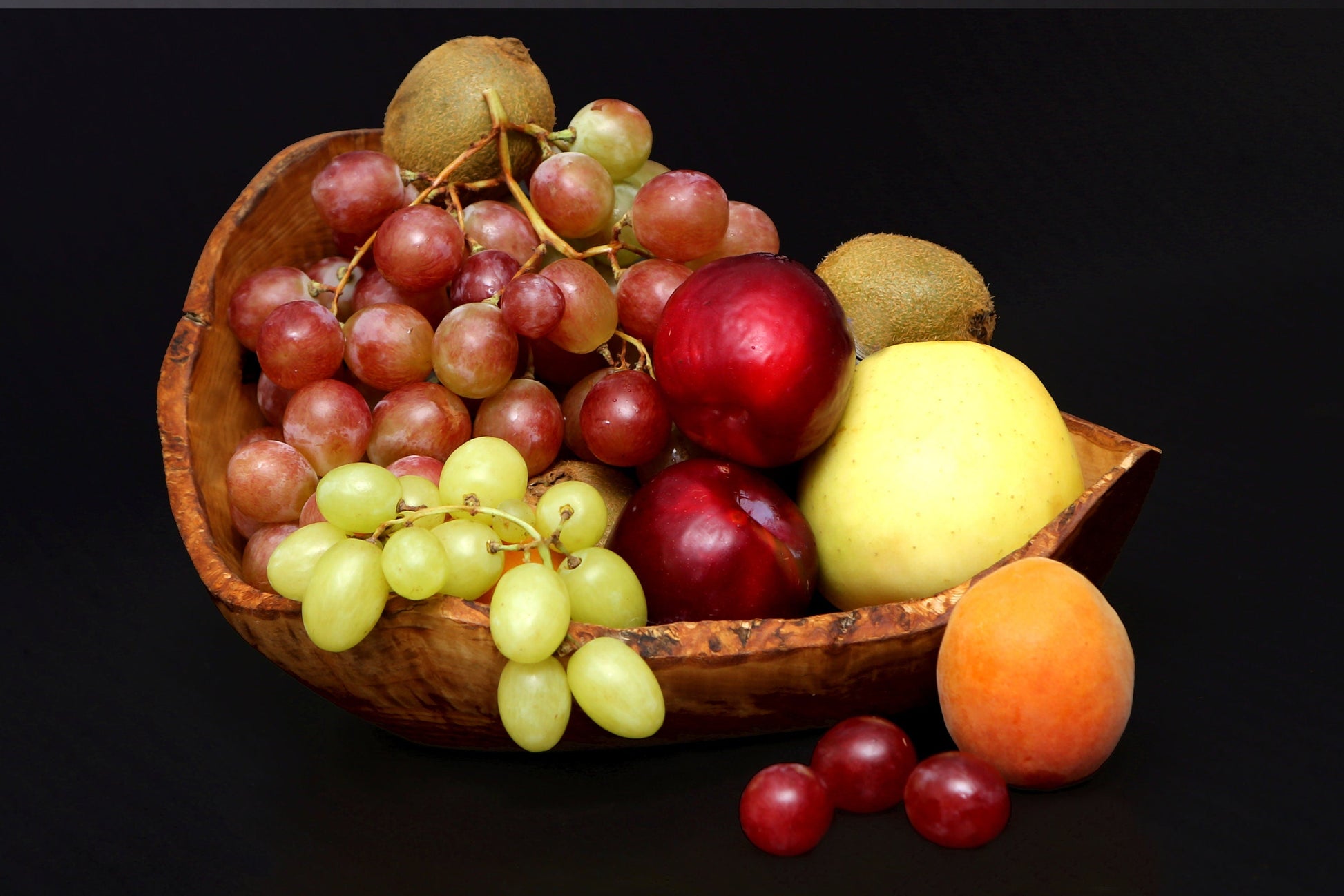 Olive Wood Handcrafted Flat Wooden Fruit Bowl Display Basket