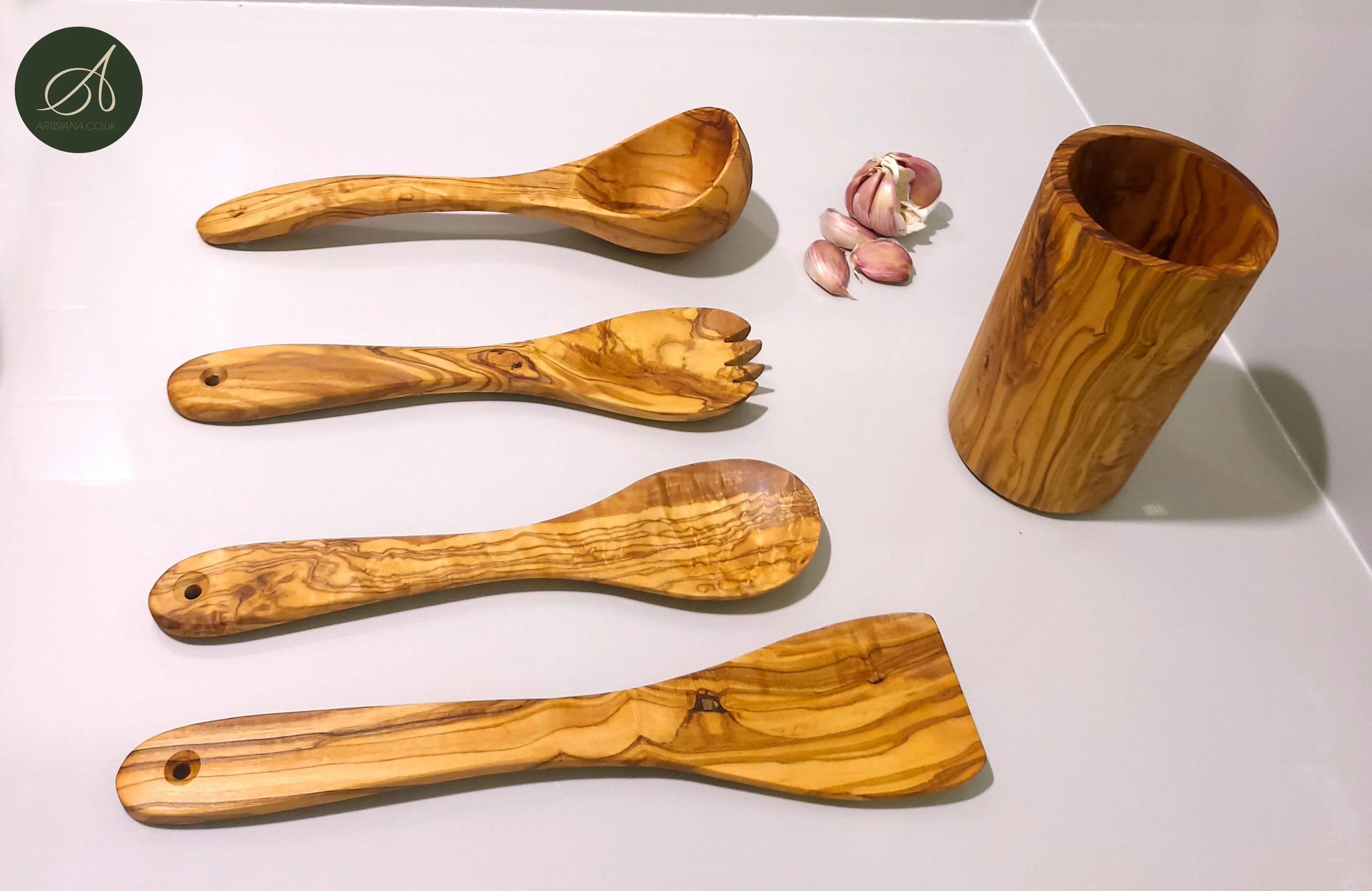 Olive wood wooden kitchen set, round – handcrafted, natural design