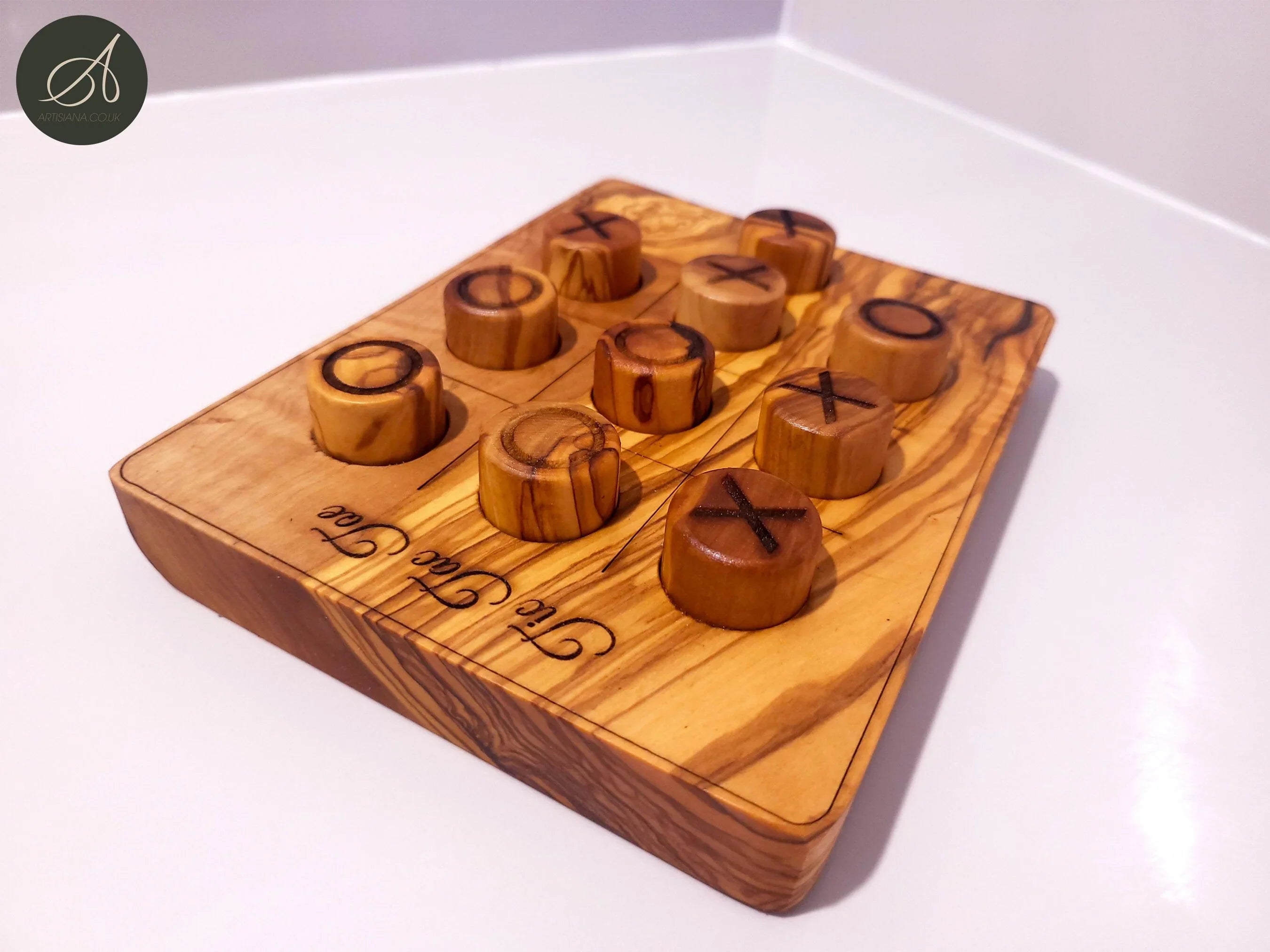 Olive wood unnamed product – handcrafted, natural design