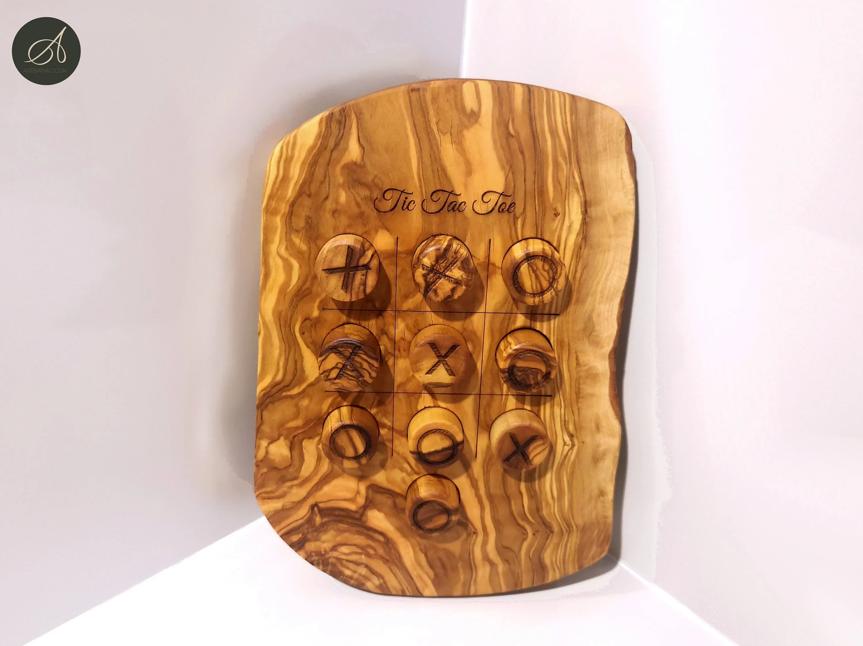 Olive wood unnamed product – handcrafted, natural design