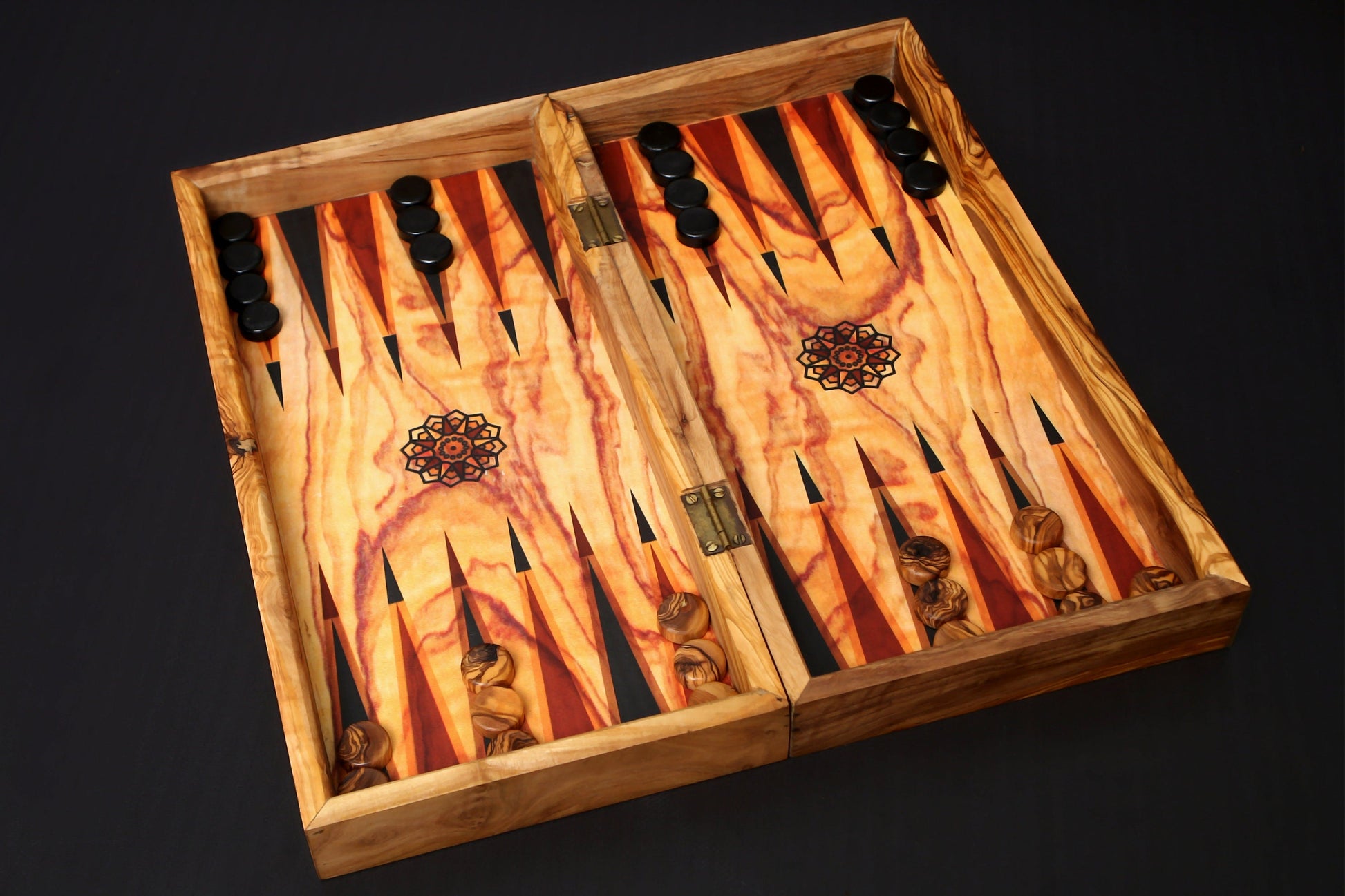 OliveArt | Olive Wood 2 in 1 Hand Crafted Backgammon And Chess Set 40 cm x 40 cm, Folding Chess Board With Pieces Gift Set