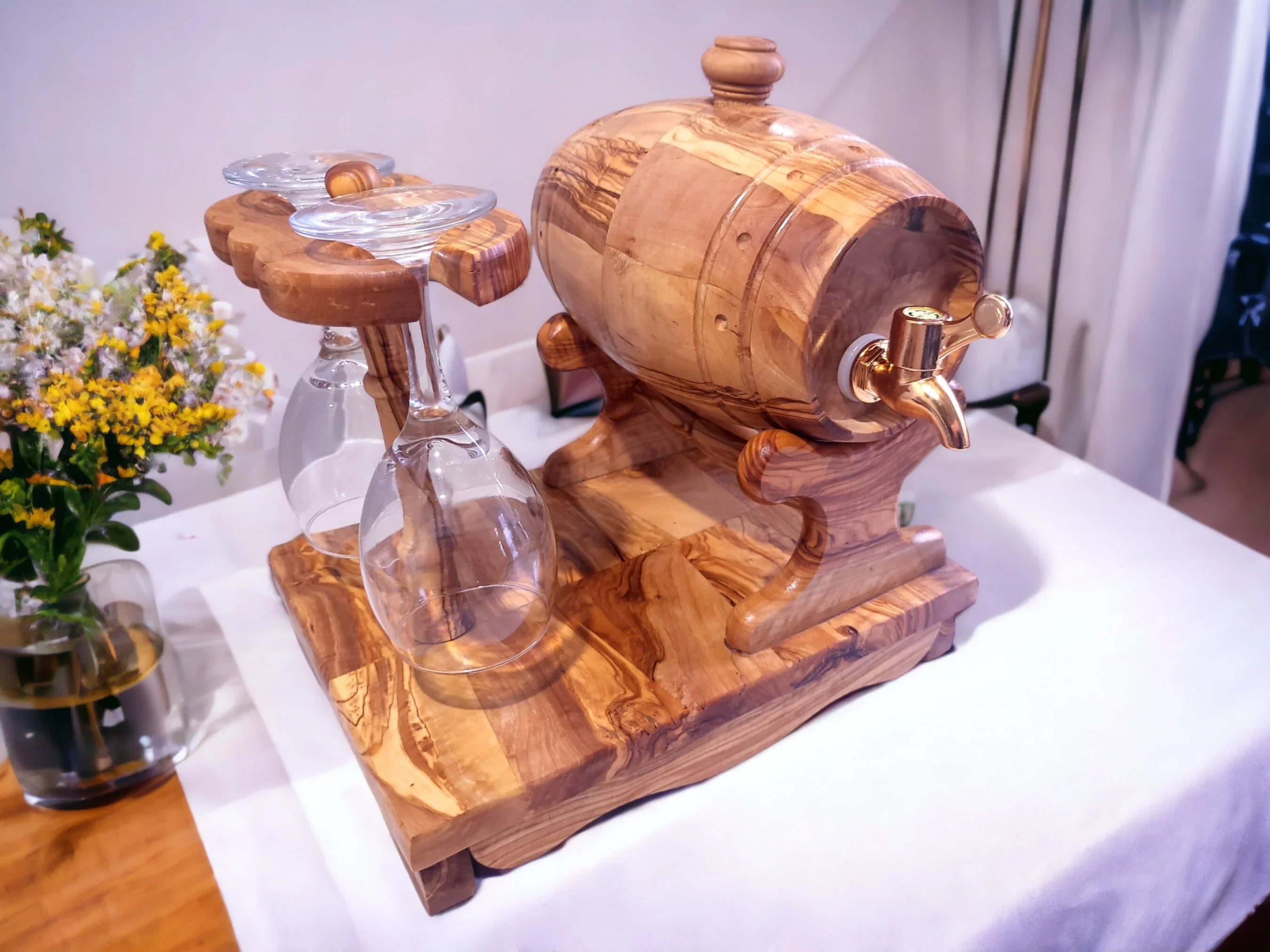 Olive wood unnamed product – handcrafted, natural design