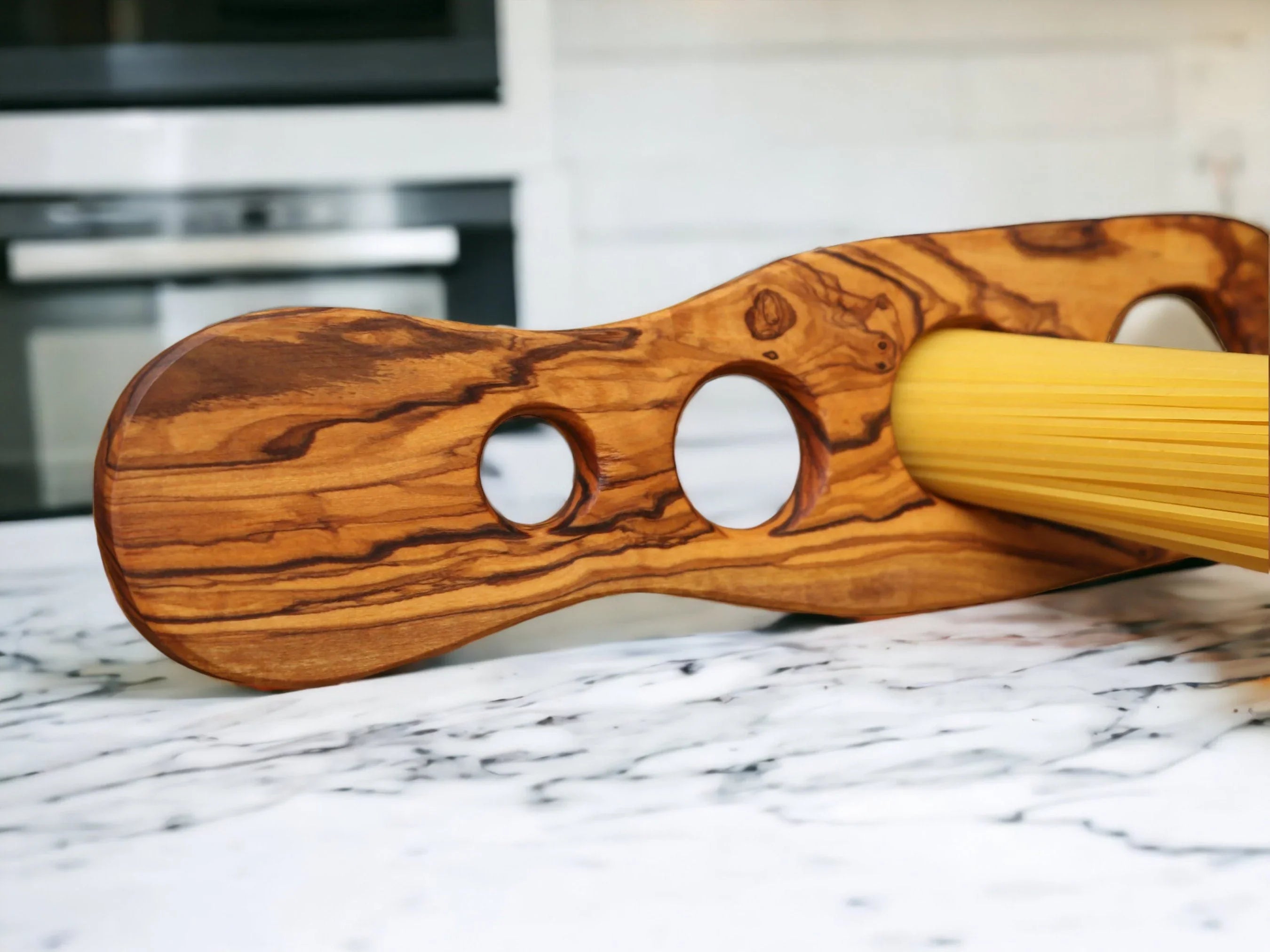 Olive wood unnamed product – handcrafted, natural design