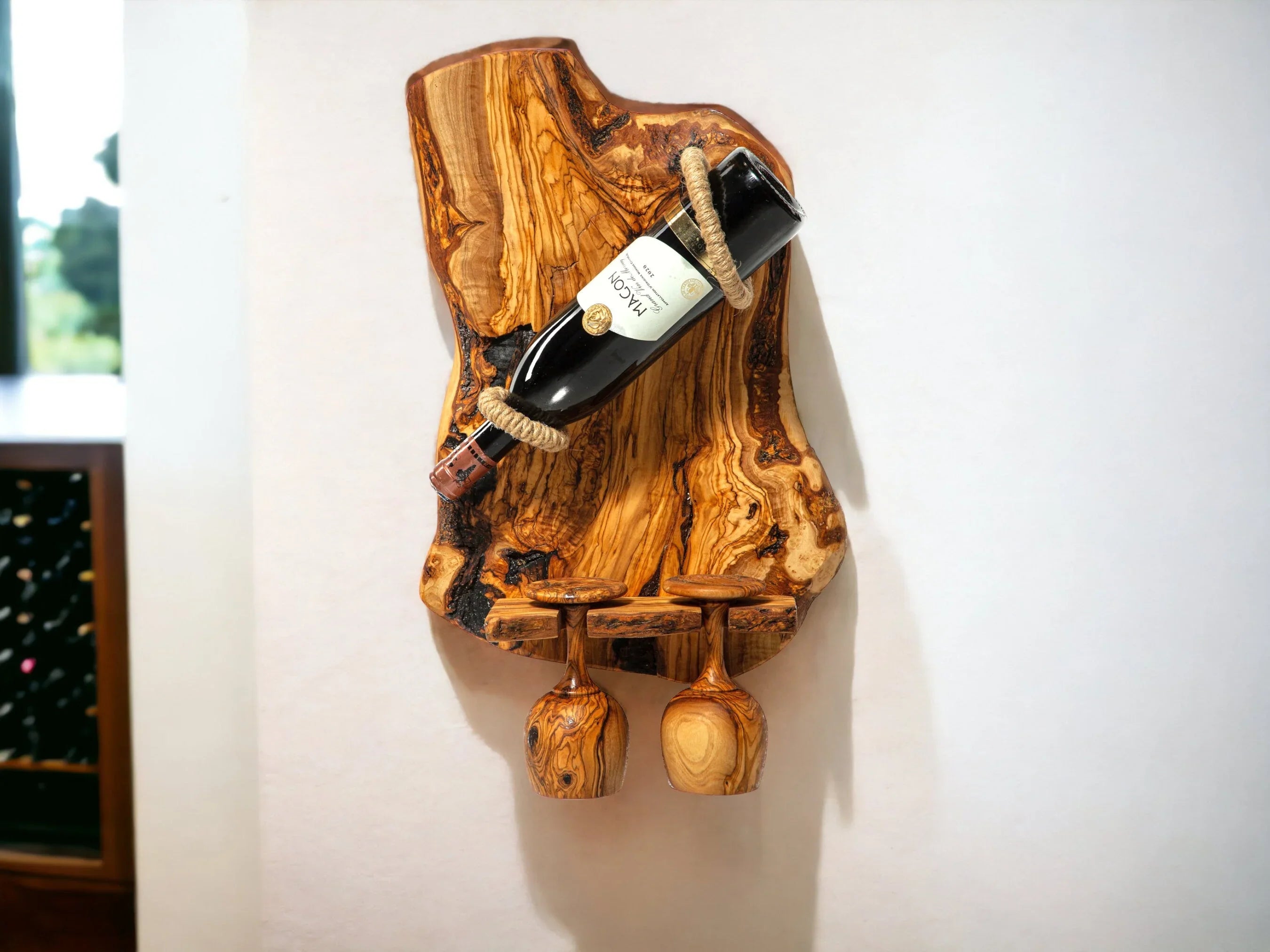 Olive wood unnamed product – handcrafted, natural design
