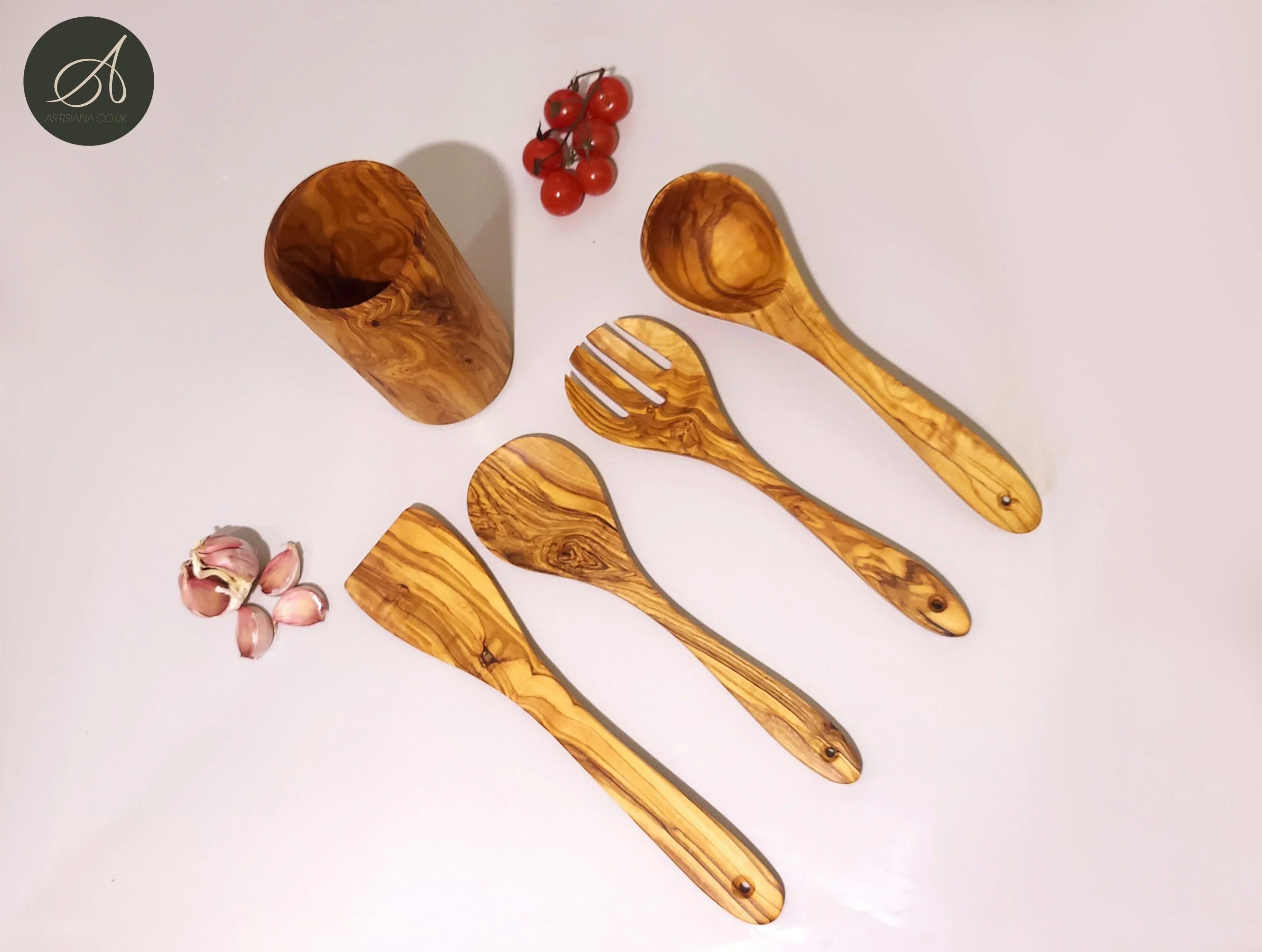 Olive wood wooden kitchen set, round – handcrafted, natural design