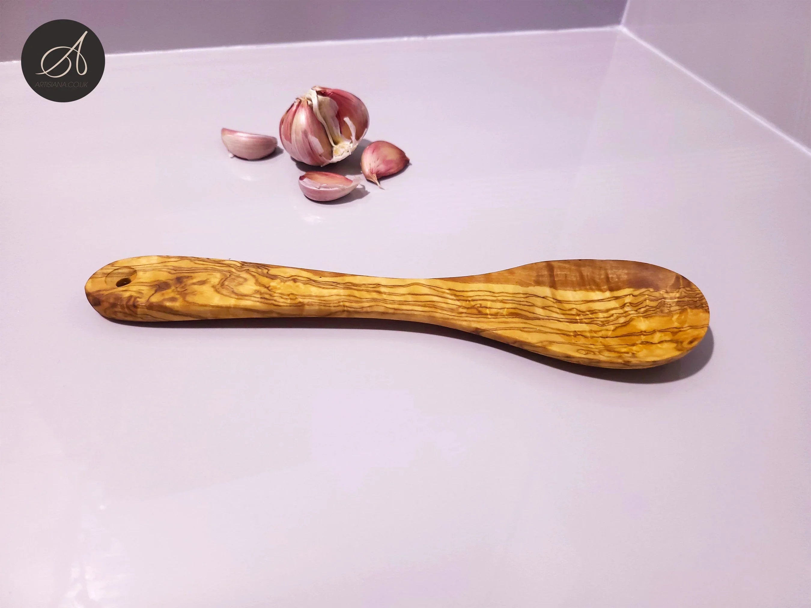 Olive wood unnamed product – handcrafted, natural design