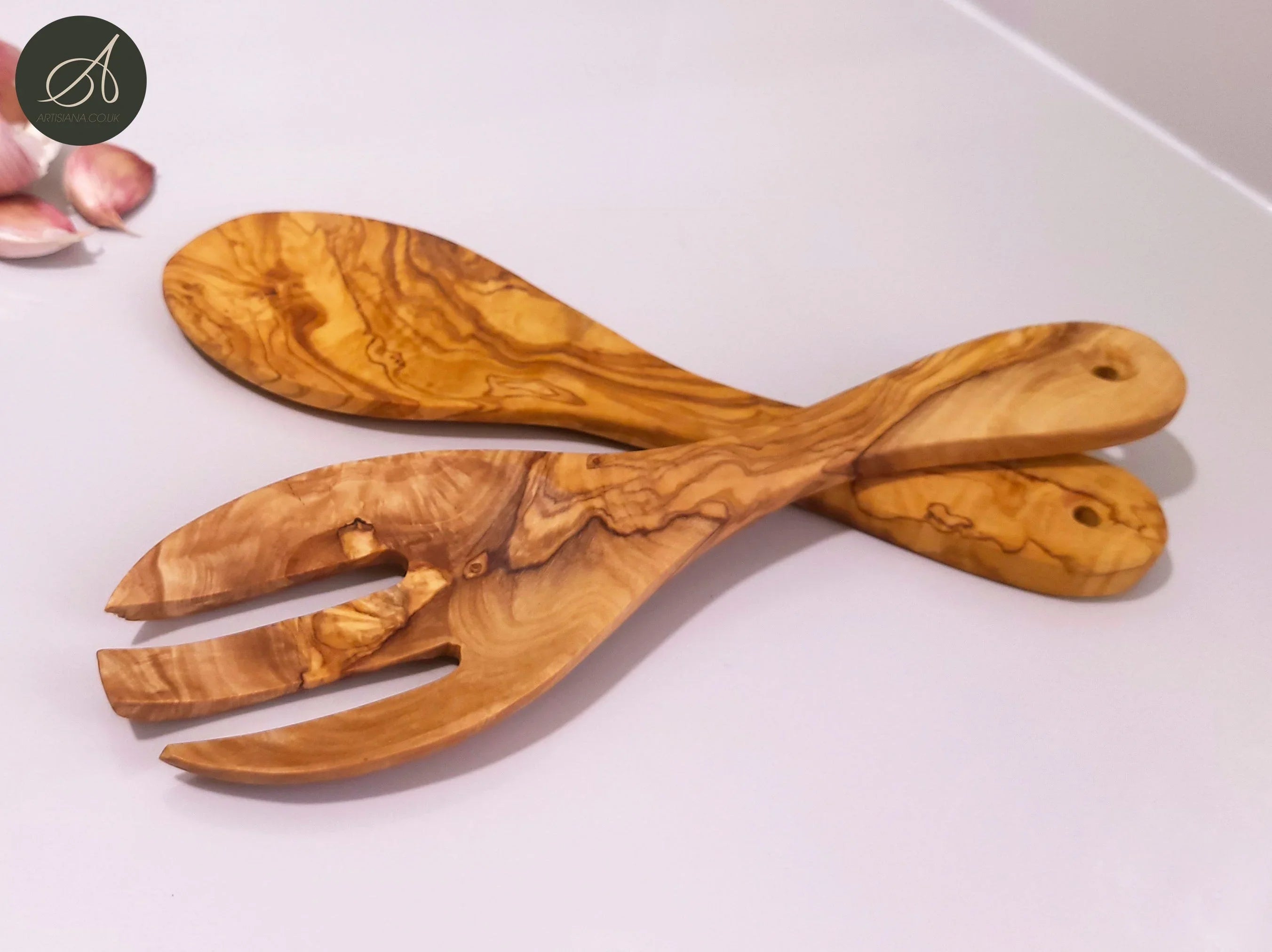 Olive wood unnamed product – handcrafted, natural design