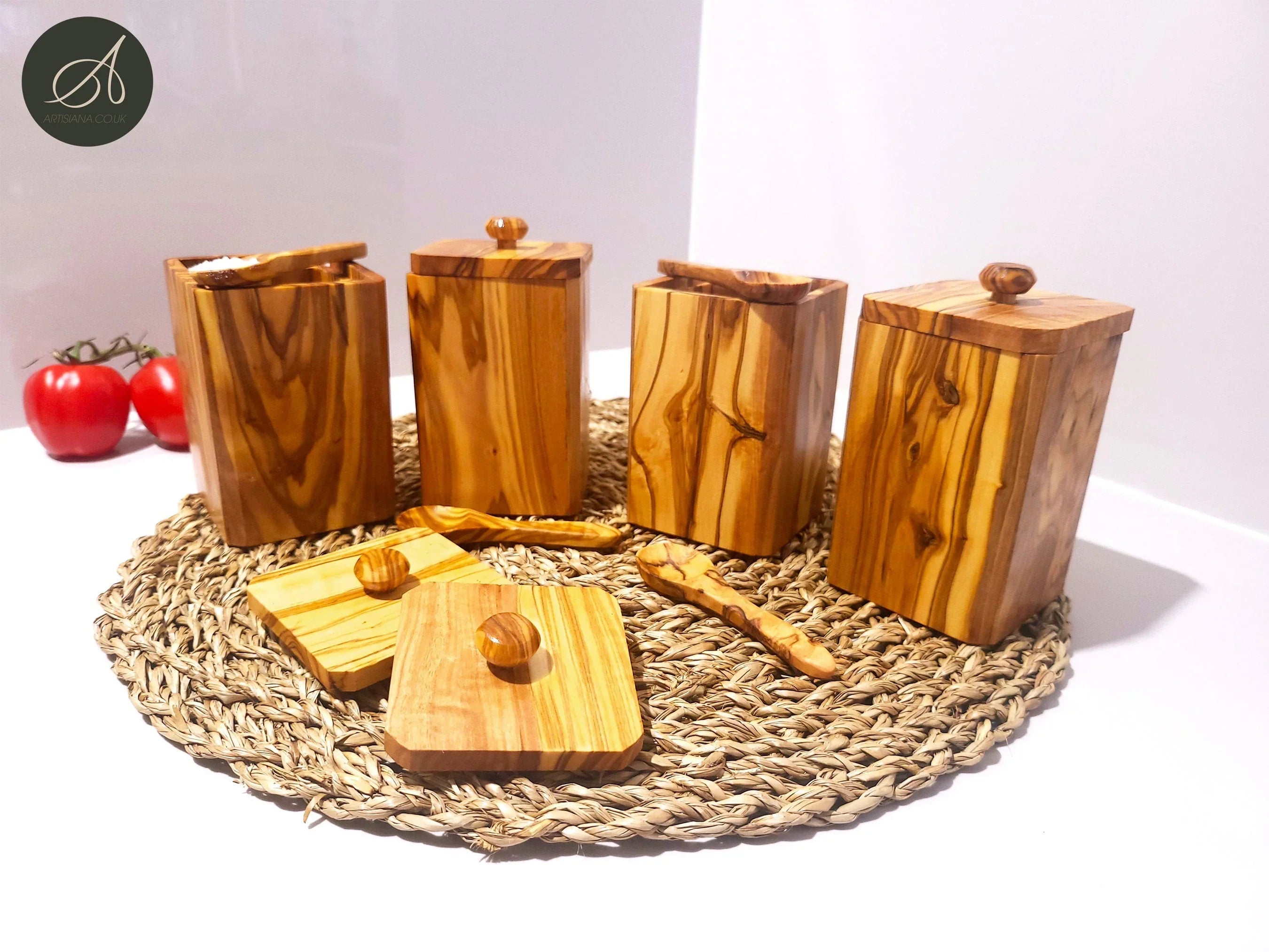 Olive wood unnamed product – handcrafted, natural design
