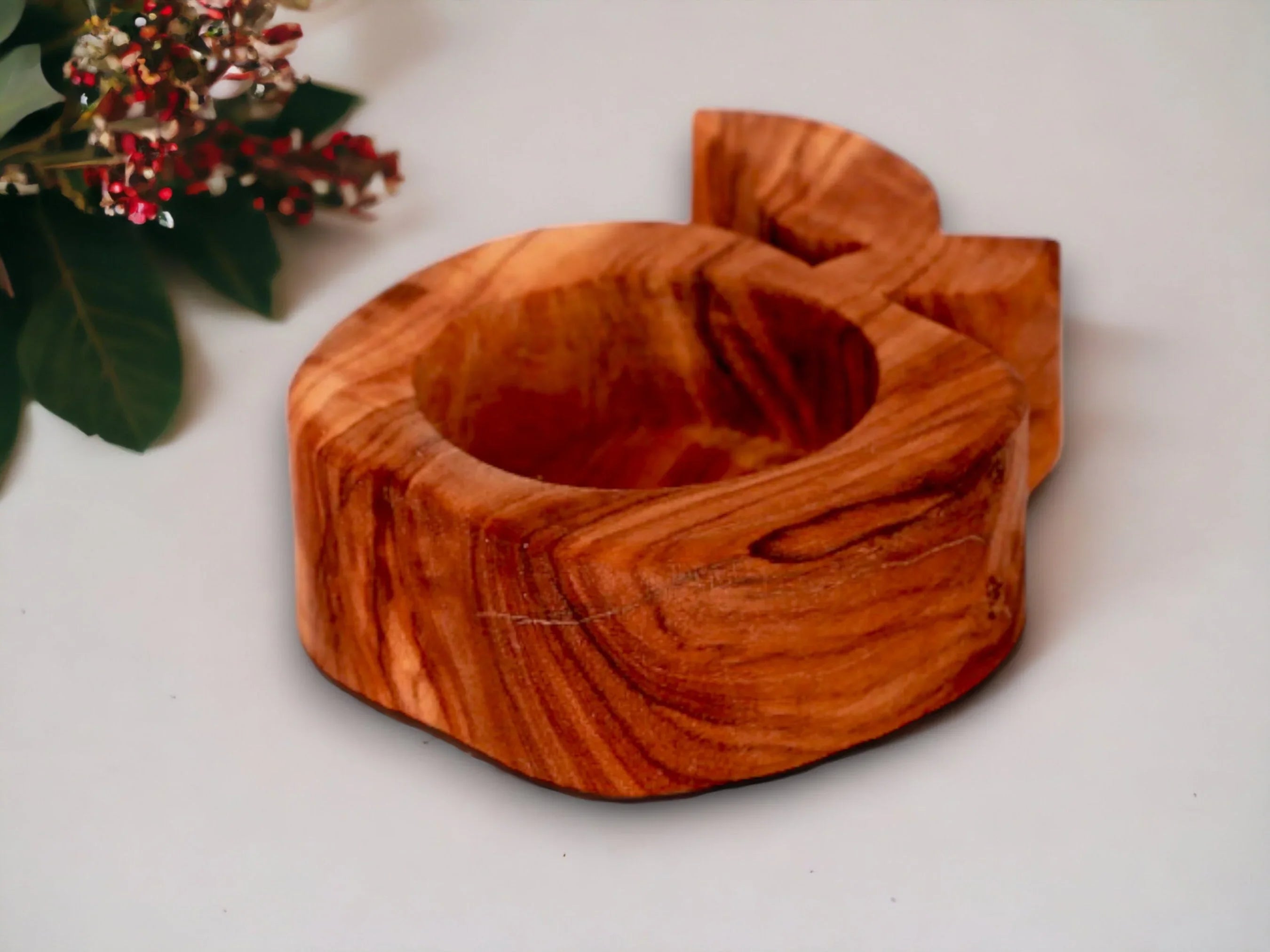 Olive wood unnamed product – handcrafted, natural design