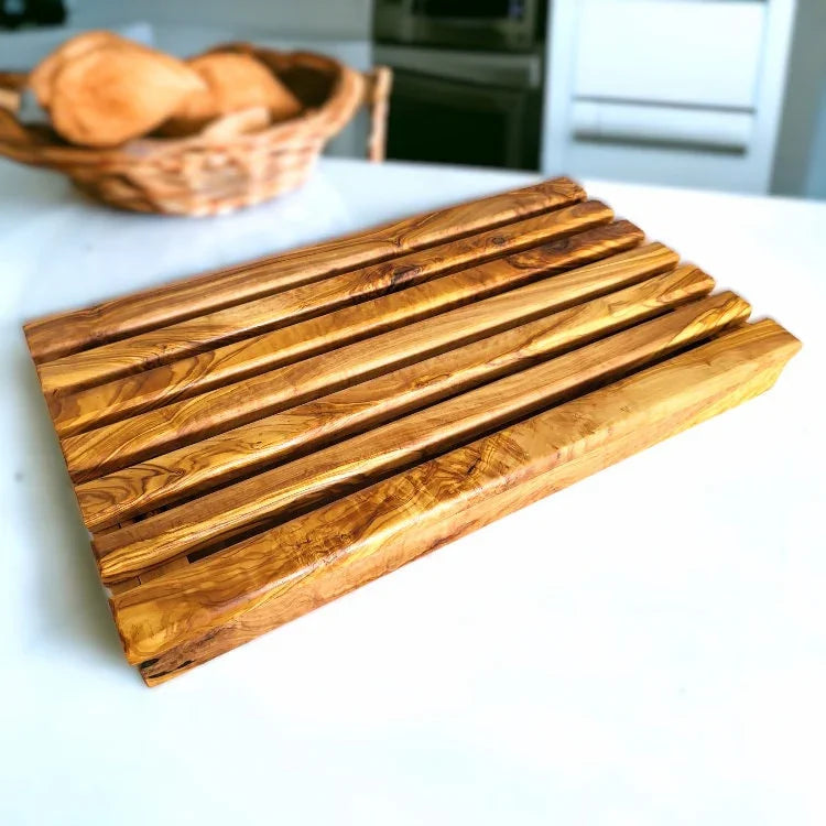 Olive wood unnamed product – handcrafted, natural design