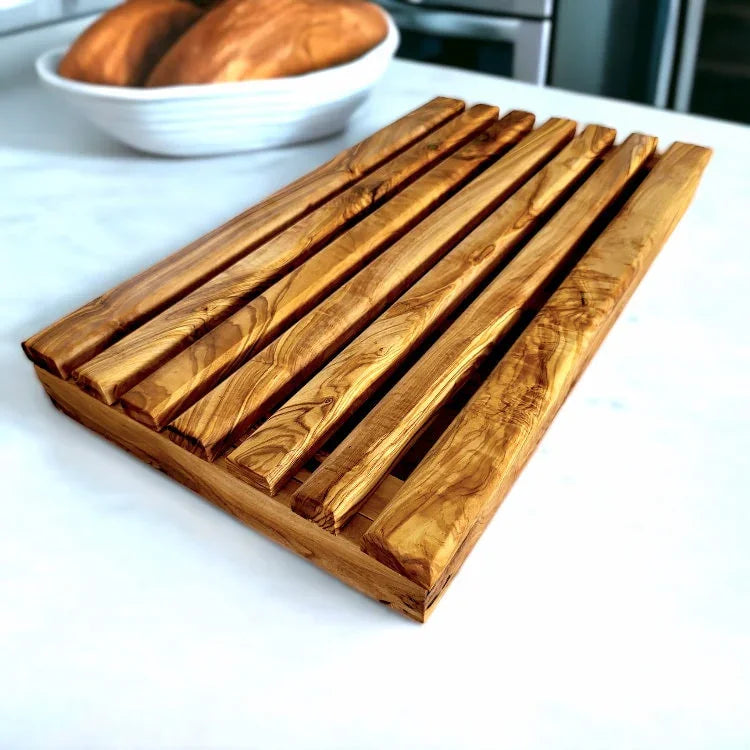 Olive wood unnamed product – handcrafted, natural design