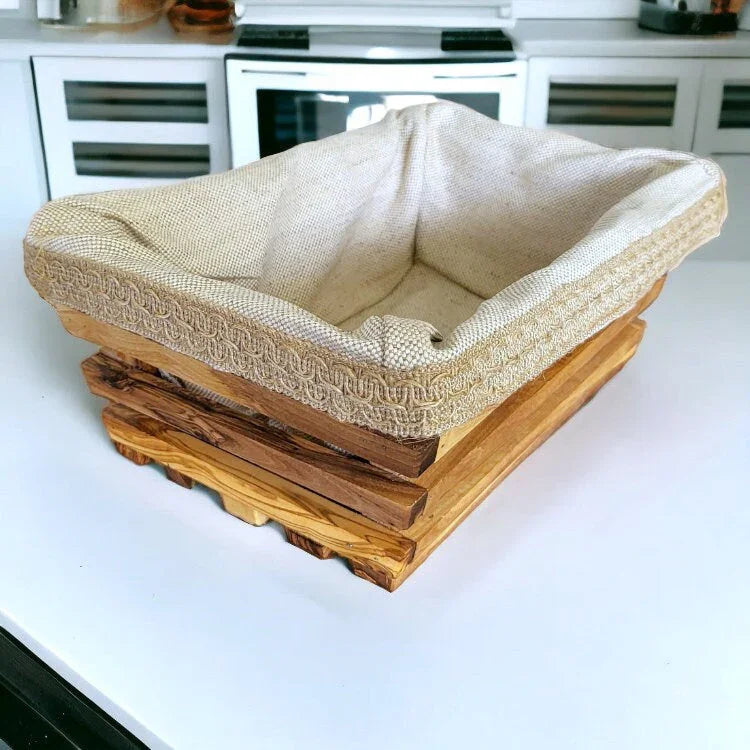 Olive wood unnamed product – handcrafted, natural design