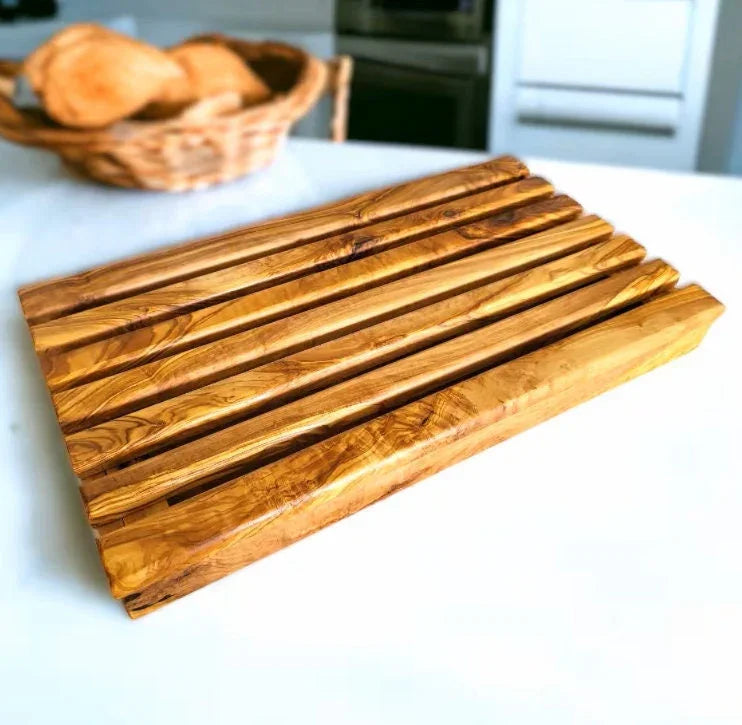 Olive wood unnamed product – handcrafted, natural design