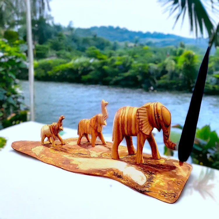 Olive wood unnamed product – handcrafted, natural design