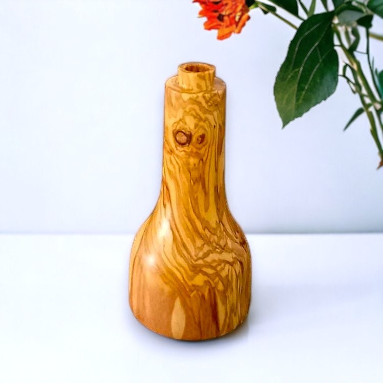 Rustic vase for dry flower