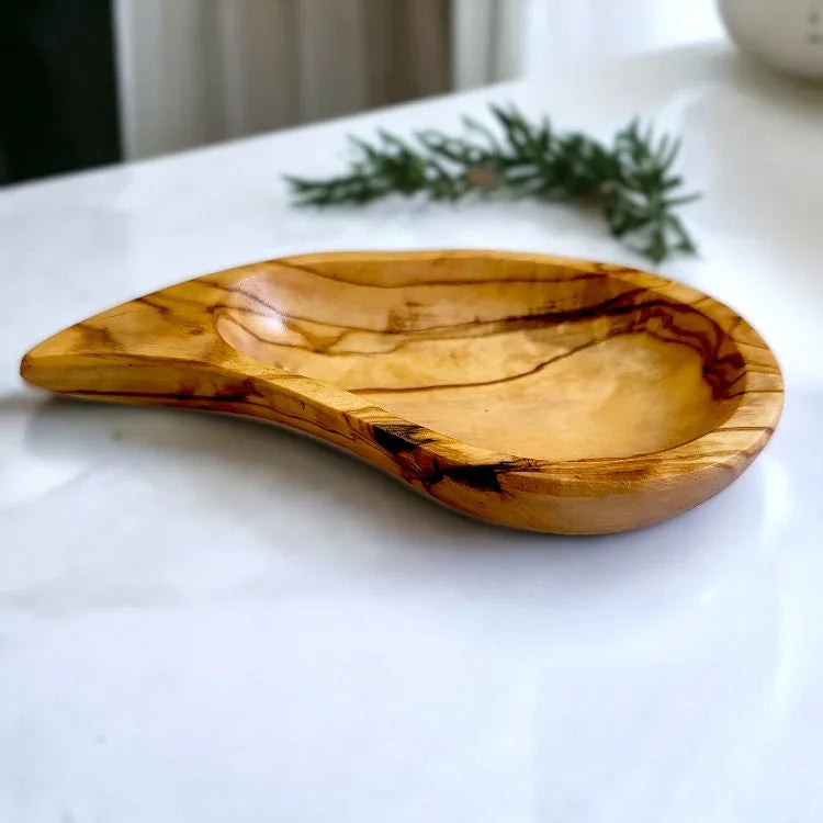 Tear shaped serving dish – handcrafted and natural design
