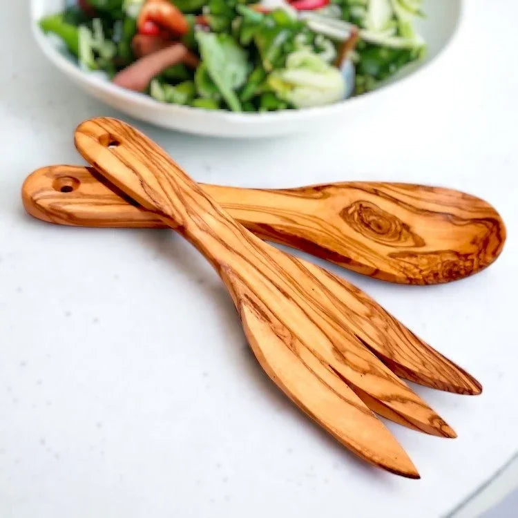 Olive wood cutlery – handcrafted and natural design