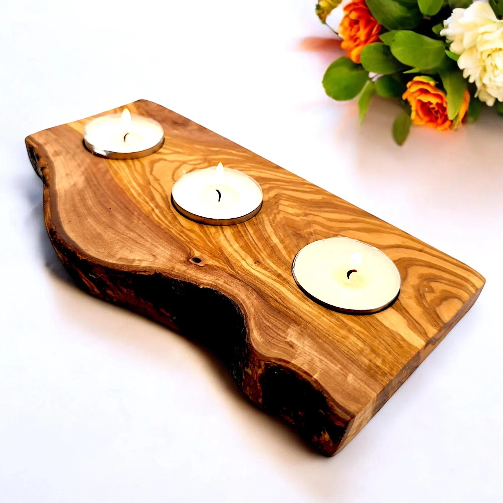 Olive wood flat wooden tealight – handcrafted and natural design